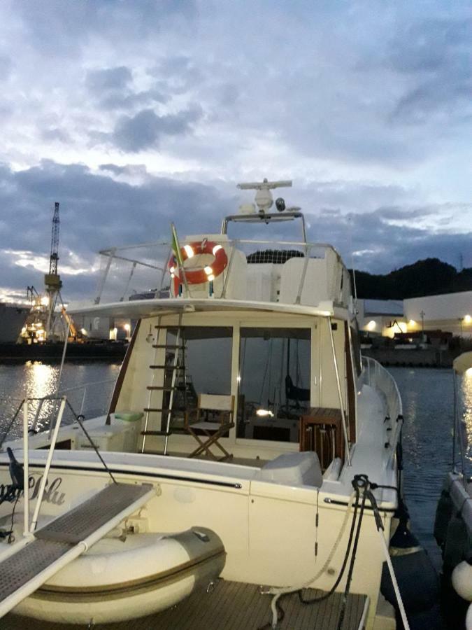 Yachtannablu Hotel ปอร์โตเวเนเร ภายนอก รูปภาพ
